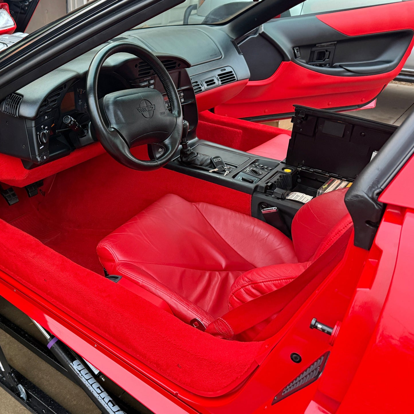 CAR - Quick INSIDE only!